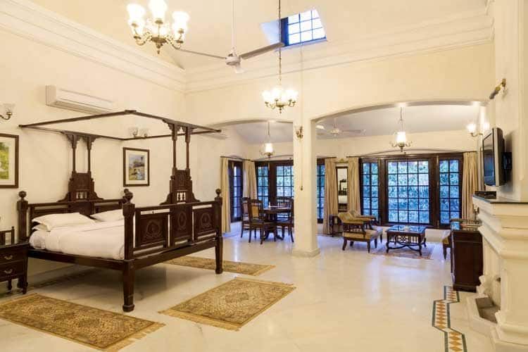 Victorian Suite Room